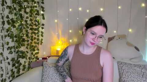 sonia_moon @ myfreecams on 20231106