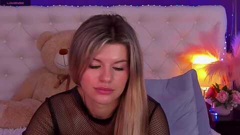 dominica_mini @ myfreecams on 20231107