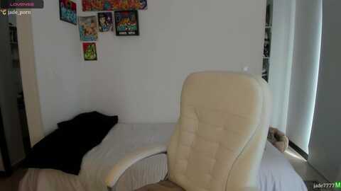 jade7777 @ myfreecams on 20231107