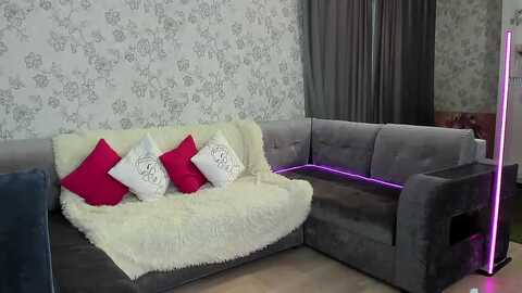 lannablue @ myfreecams on 20231107