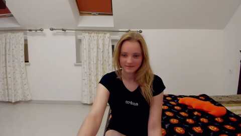 marieandrea @ myfreecams on 20231107