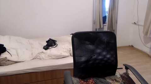 michellenite @ myfreecams on 20231107