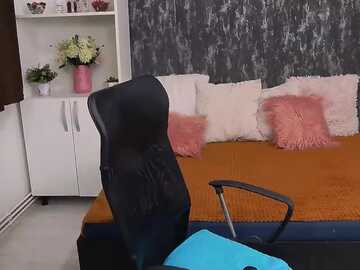 renesmesweet @ myfreecams on 20231107