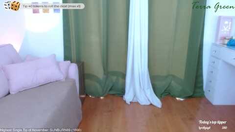 terragreen @ myfreecams on 20231107