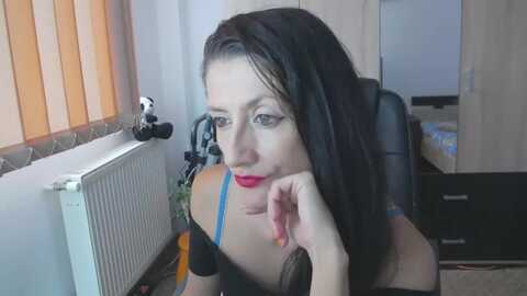 beamoonn @ myfreecams on 20231108