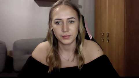 catrinlips @ myfreecams on 20231108