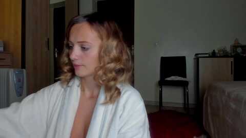 katbirdie_x @ myfreecams on 20231108