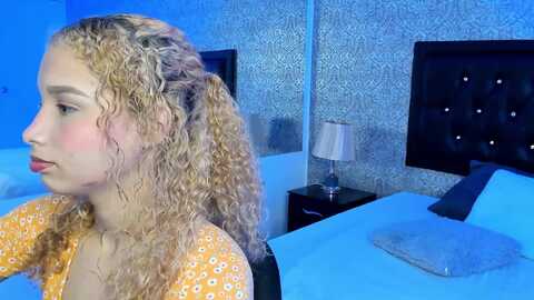 kendra_axl10 @ myfreecams on 20231108