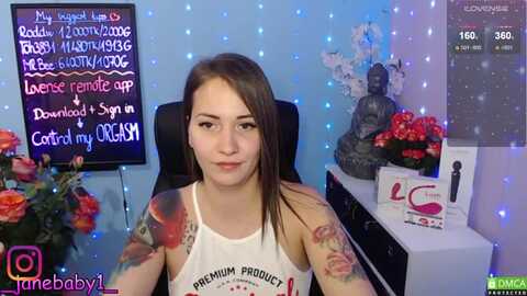 lily_carter18 @ myfreecams on 20231108