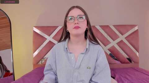violet_03_ @ myfreecams on 20231108