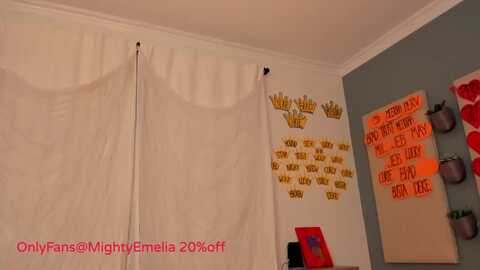 mightyemelia @ myfreecams on 20231109