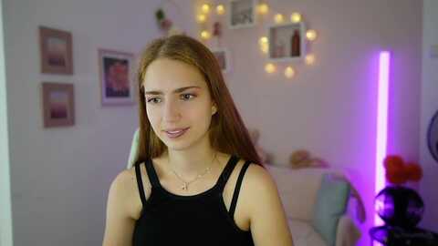 naomi_woods18 @ myfreecams on 20231109