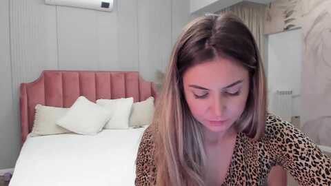 nelliecutest @ myfreecams on 20231109