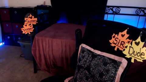 southernskye @ myfreecams on 20231109