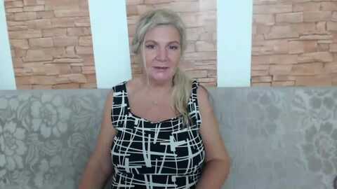 adama4u @ myfreecams on 20231110