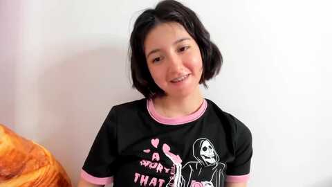 cherrycute666 @ myfreecams on 20231110