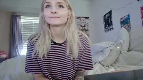 duckchan0 @ myfreecams on 20231110