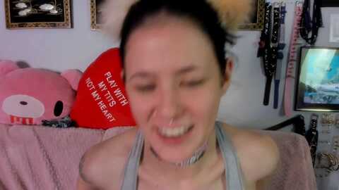 isabelle_babe @ myfreecams on 20231110