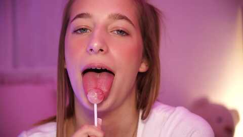 lilablossom @ myfreecams on 20231110