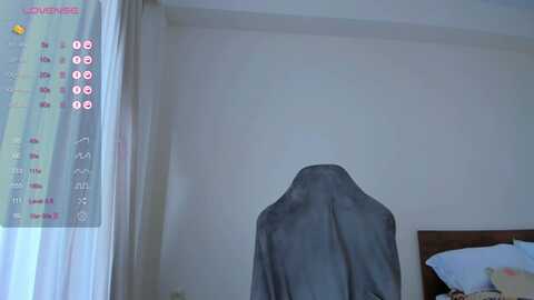 loopcia @ myfreecams on 20231110