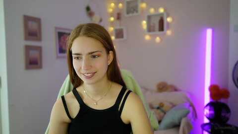 naomi_woods18 @ myfreecams on 20231110