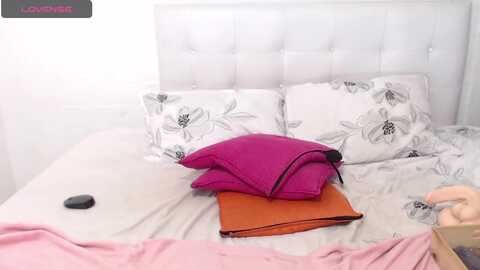 quennyfloww @ myfreecams on 20231110