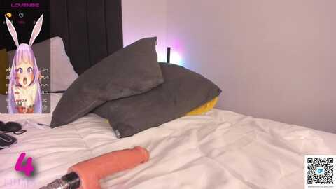 the_bad_anna @ myfreecams on 20231110