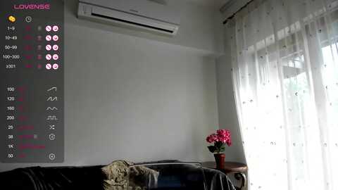 awesomejolie @ myfreecams on 20231111