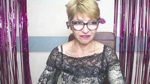 hollyincresh @ myfreecams on 20231111