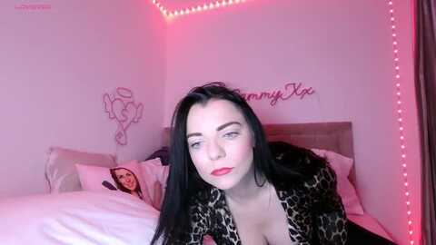 innocentsamx @ myfreecams on 20231111