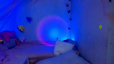 licklizz @ myfreecams on 20231111