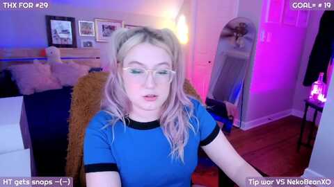 mollysnacks @ myfreecams on 20231111
