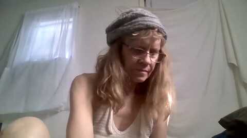 trisharra @ myfreecams on 20231111