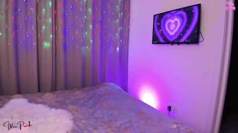wow_peach @ myfreecams on 20231111