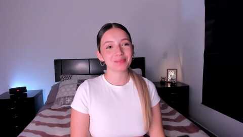 anny_kross @ myfreecams on 20231112