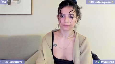 littlethot @ myfreecams on 20231112