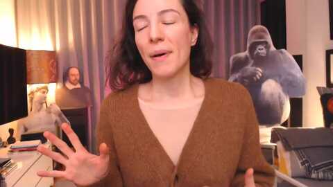 mora_marvels @ myfreecams on 20231112