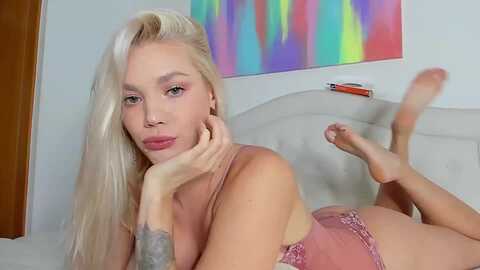 sophseptember @ myfreecams on 20231112