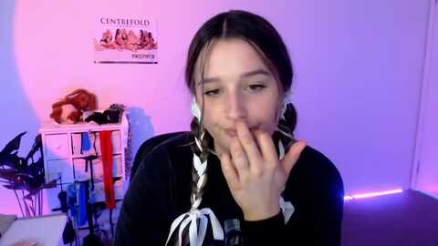 stonksroom @ myfreecams on 20231112