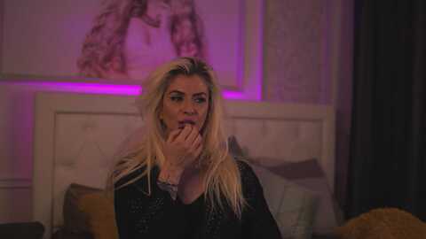 adelynchase @ myfreecams on 20231113