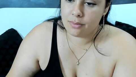 anakareni @ myfreecams on 20231113