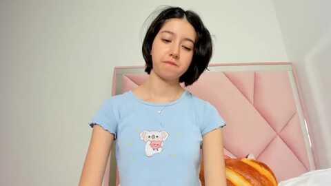 cherrycute666 @ myfreecams on 20231113