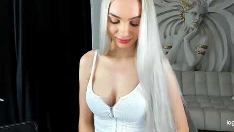 haleysweet18 @ myfreecams on 20231113