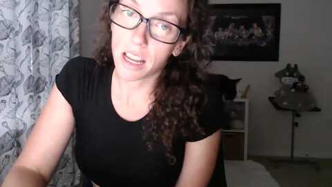 sarah_stark @ myfreecams on 20231113