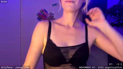 janeallday @ myfreecams on 20231114