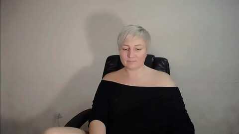 oliviaoskar_ @ myfreecams on 20231114