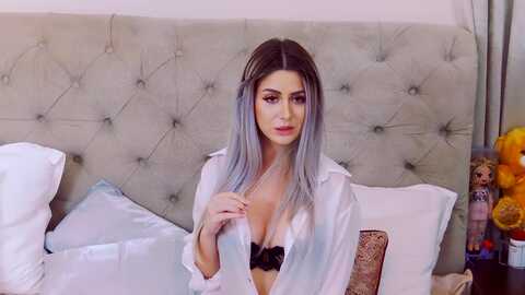 kyliebenton @ myfreecams on 20231115