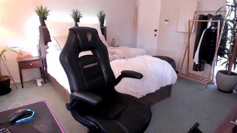 alice_nz @ myfreecams on 20231116