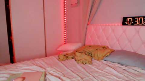 annafaux96 @ myfreecams on 20231116