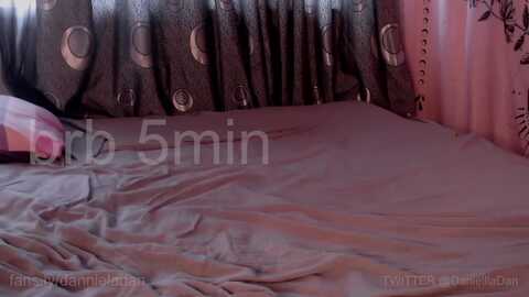 danielladan @ myfreecams on 20231116